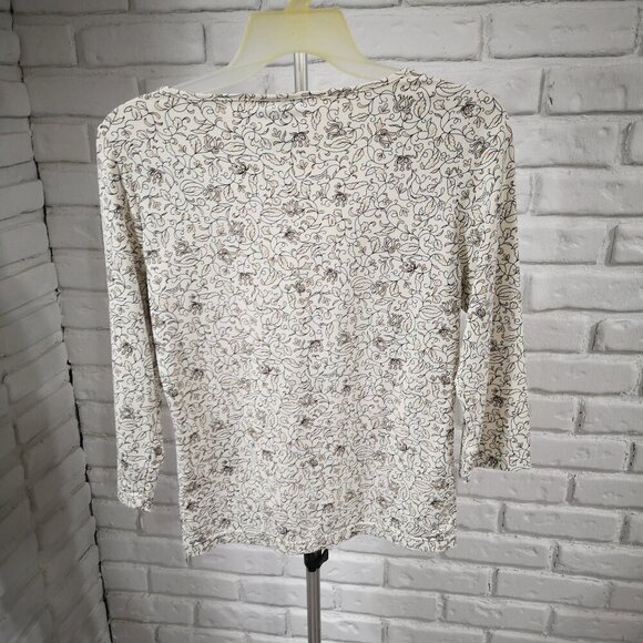 The Limited Stretch Ladies Size Medium 3/4 Sleeves V-neck Top - Picture 2 of 11